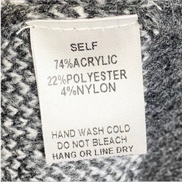 EASEL Lightning Bolt Distressed Sweater Mini Dress 1X - Picture 8 of 9